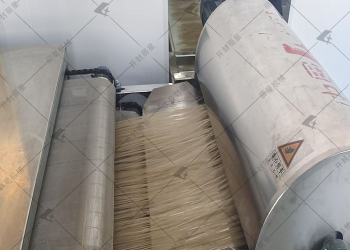 粉條機設(shè)備.jpg